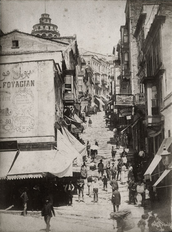 Rue de Yüksek Kaldırım, Galata