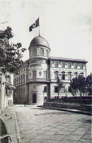 former Italian School in Alsancak, click for alternative view