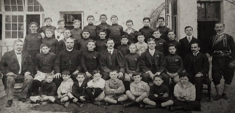 Group picture of students and staff in Ottoman times at the British High School for boys, Constantinople